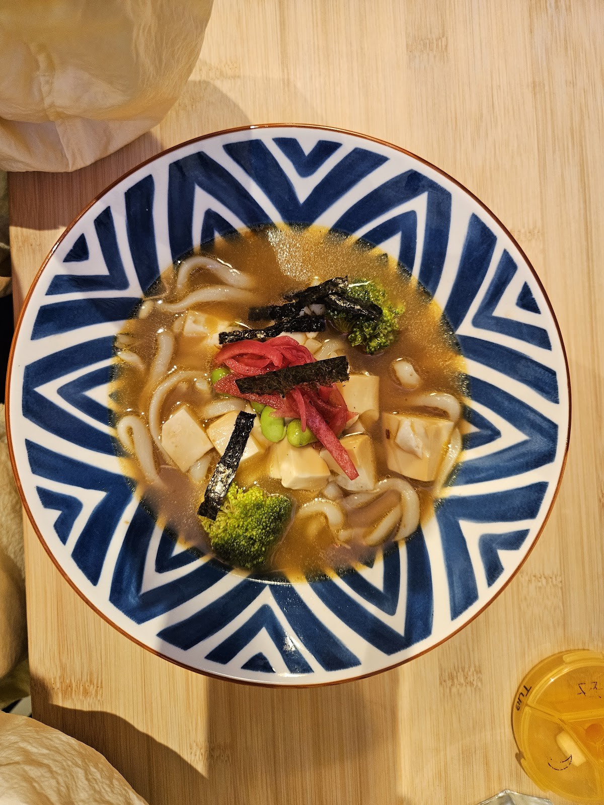HKitchen, Ramen & Poke bar: food & drinks