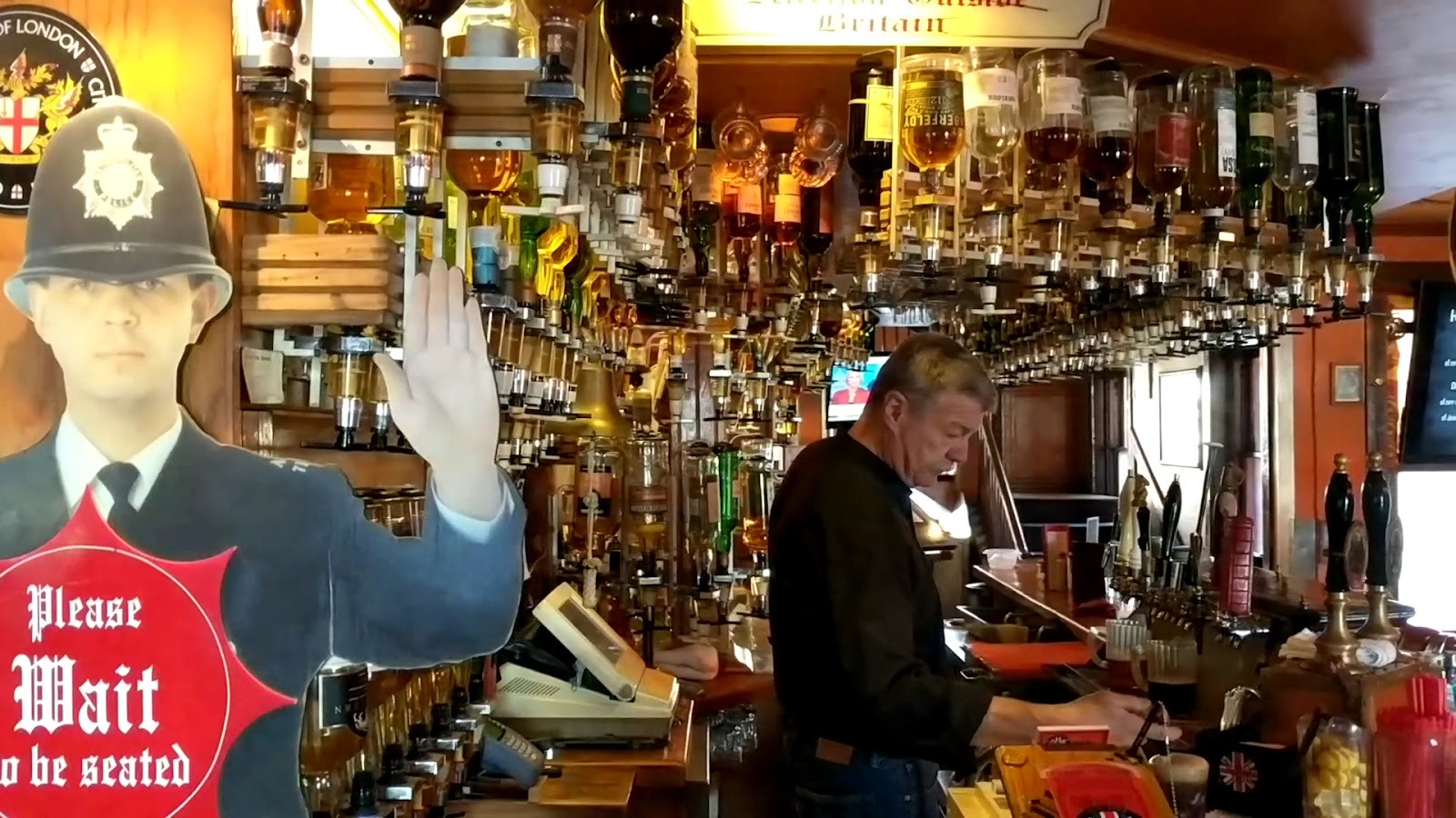 Pints Pub: the place