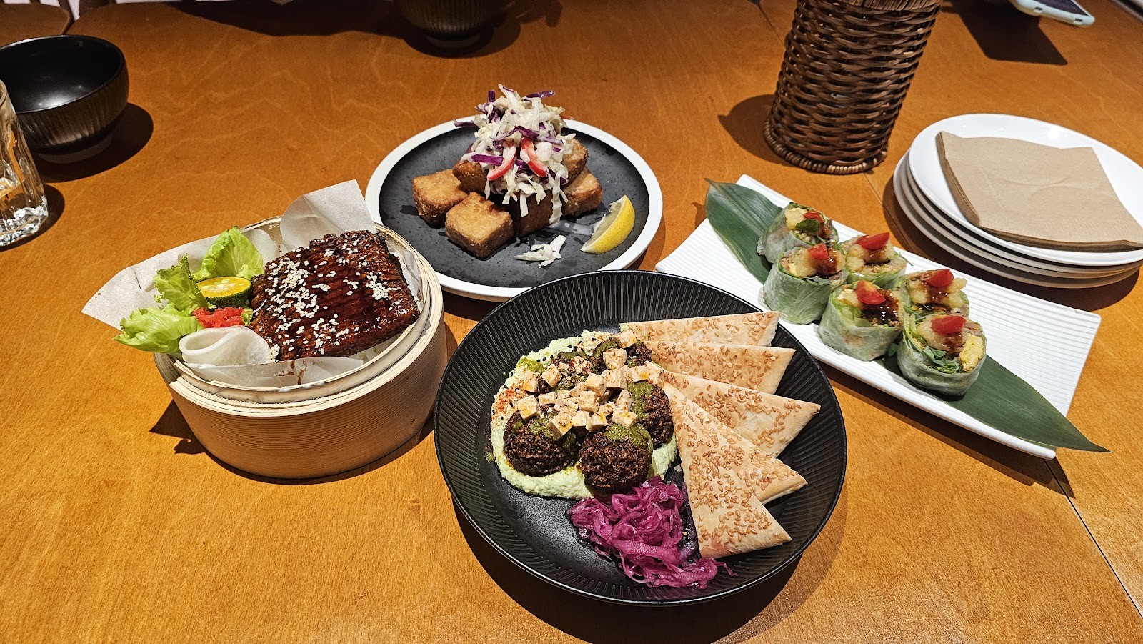 Sunami 蔬納米: food & drinks