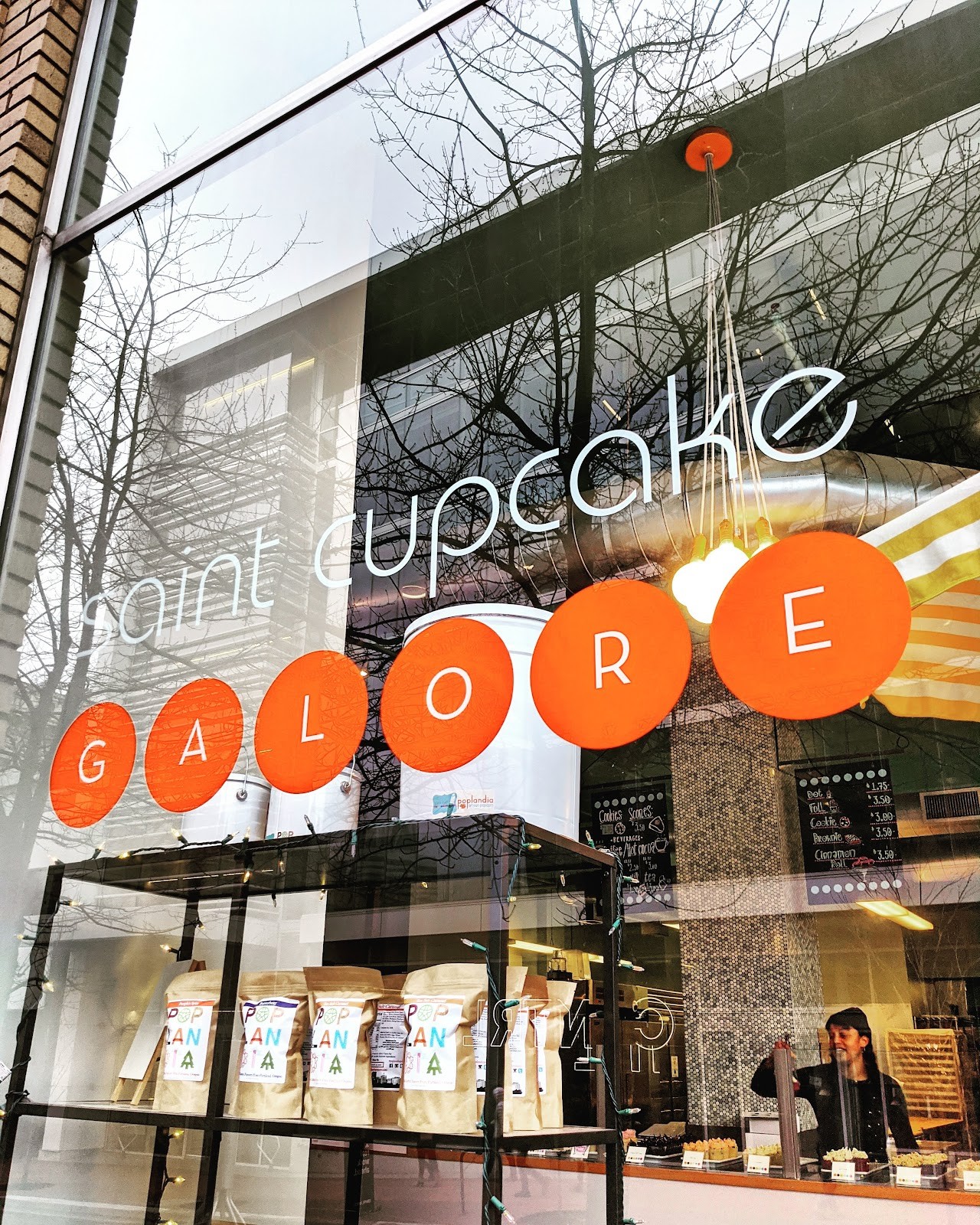 Saint Cupcake & Poplandia Artisan Popcorn: the place
