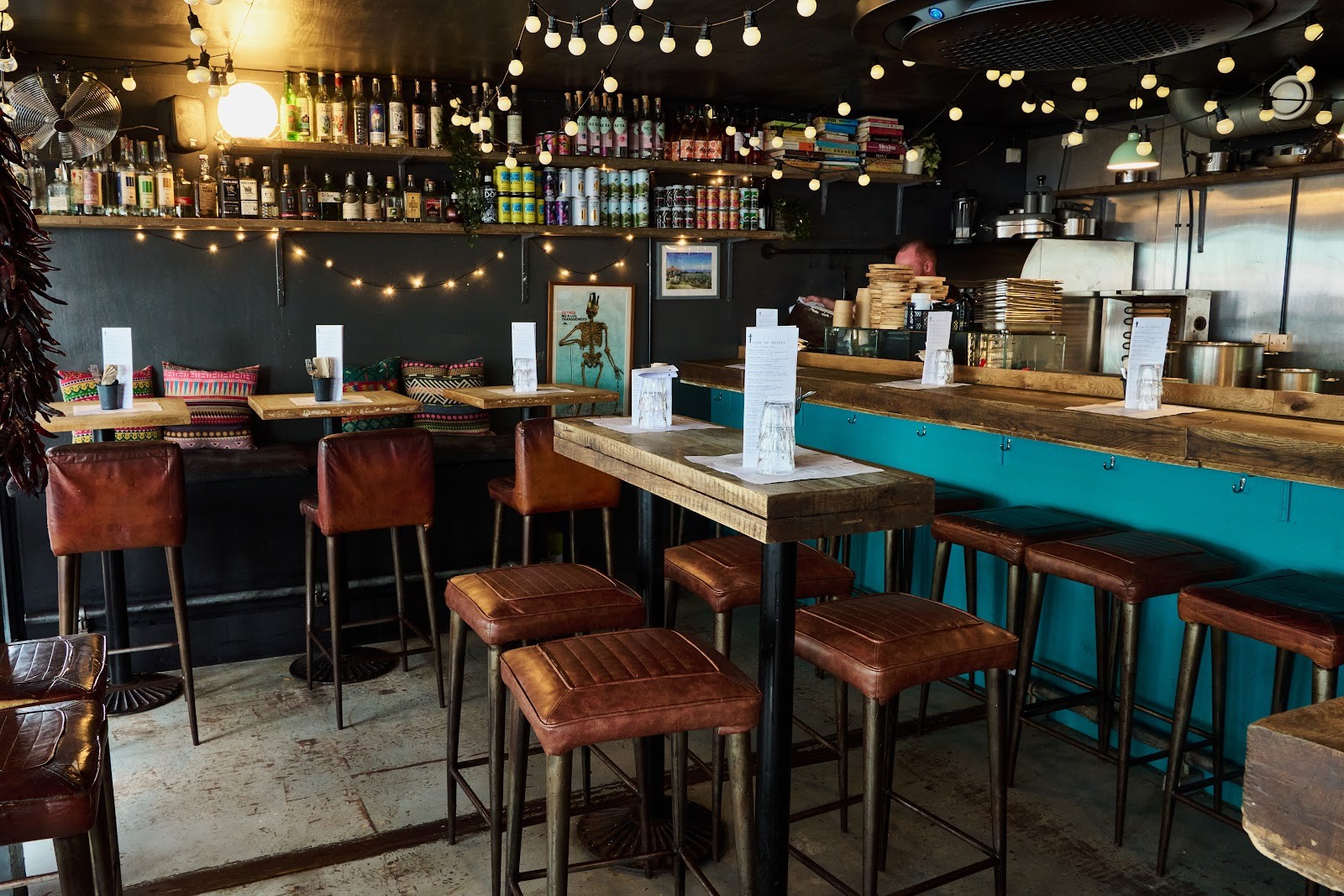 Cargo Cantina: the place