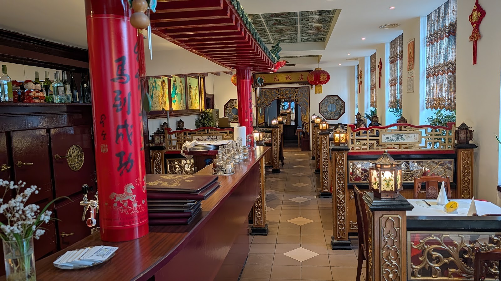 Asia Paradies: the place