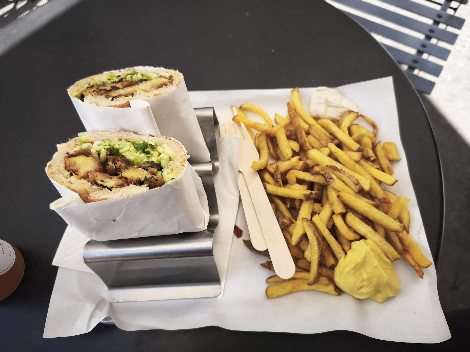 Plan D - DWICH & GLACE: food & drinks