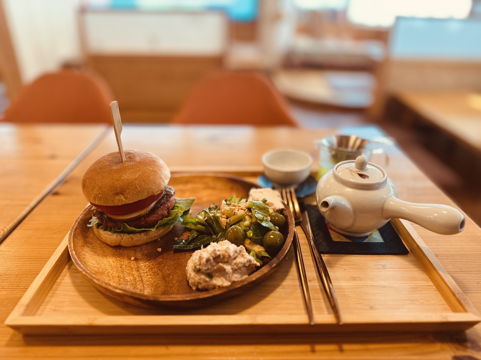 Maju Story (Organic vegan cafe): food & drinks