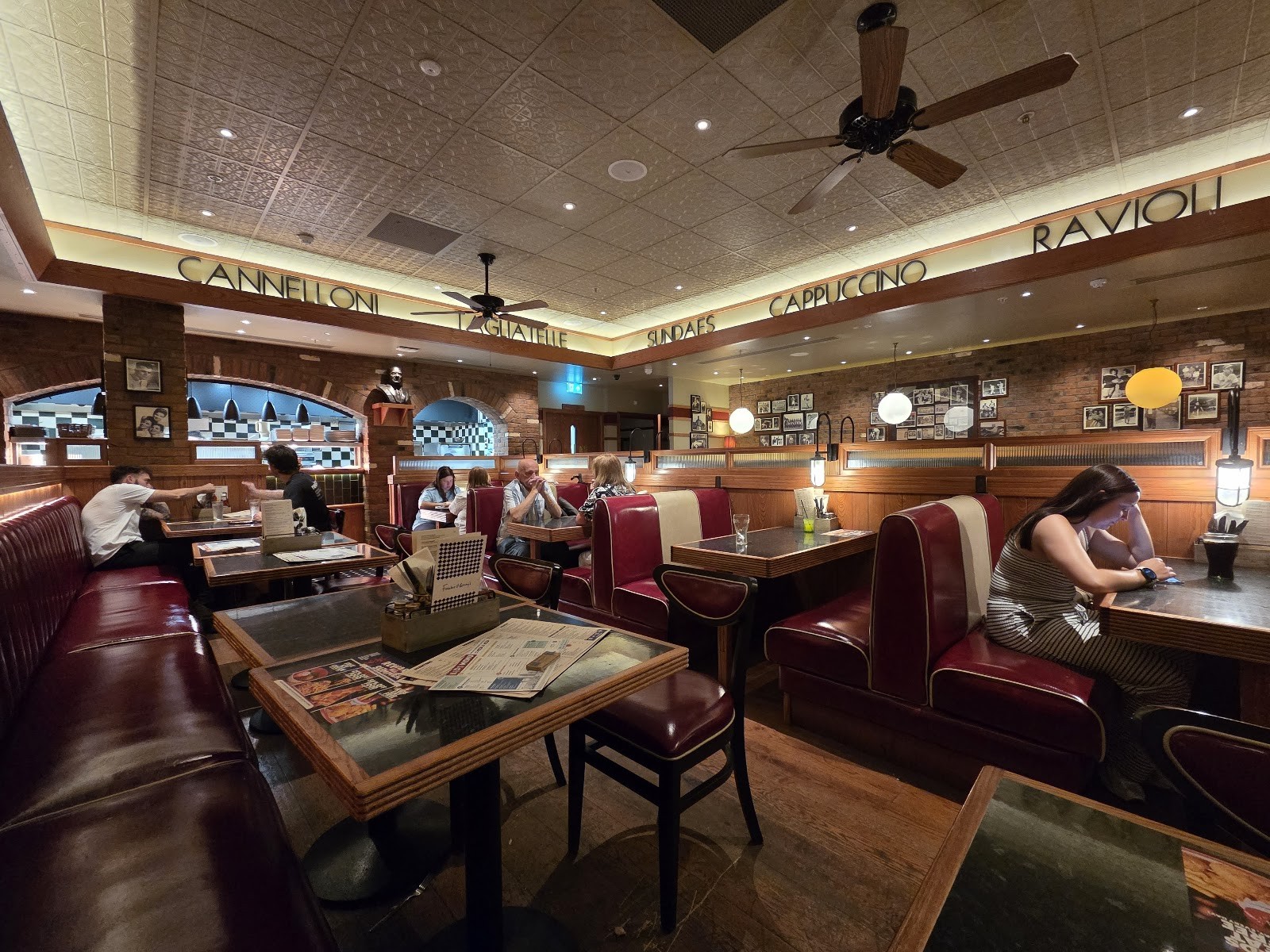 Frankie & Benny's: the place