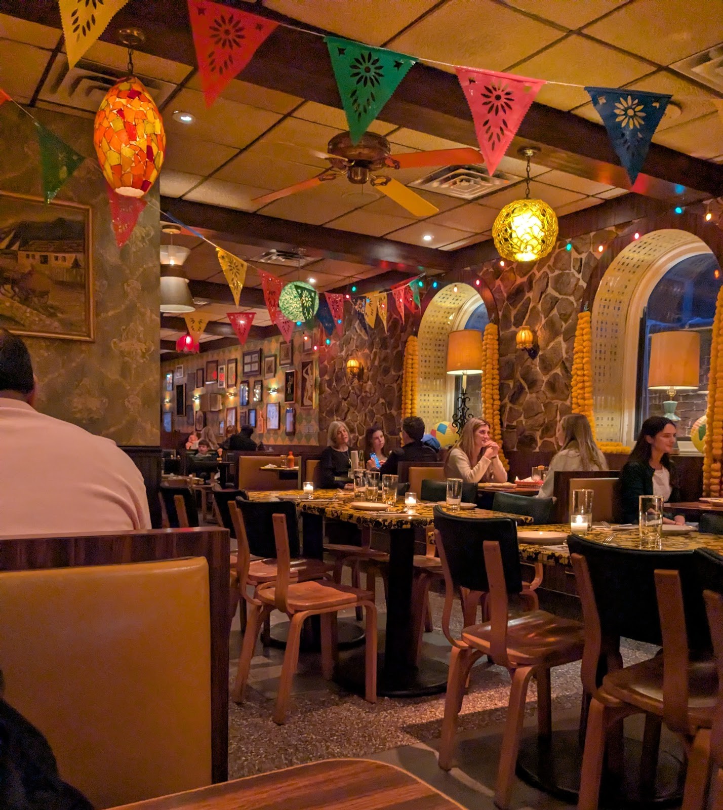 El Rey: the place