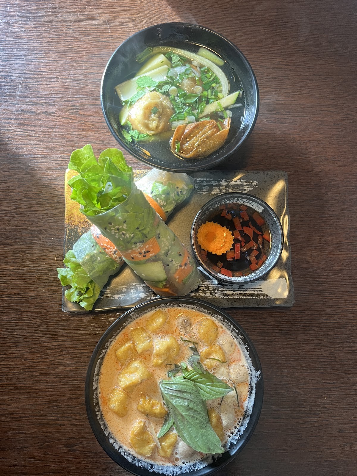 U & Mi - South East Asian Plant-Based Cuisine: food & drinks