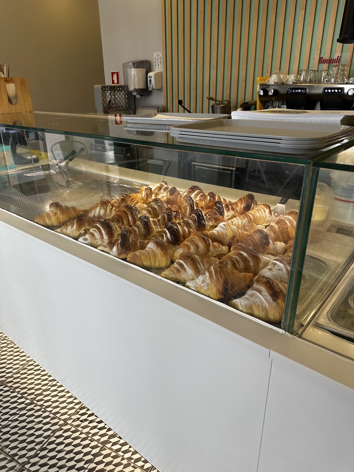 The Best Croissant of My Street: the place