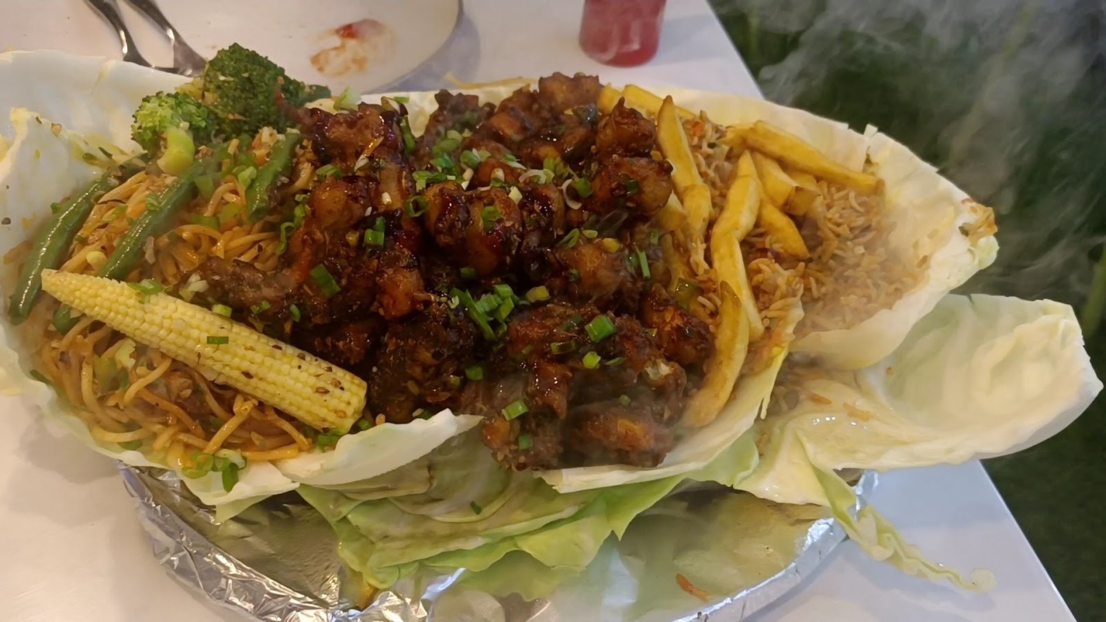 Veg World Restaurant LLC.: food & drinks