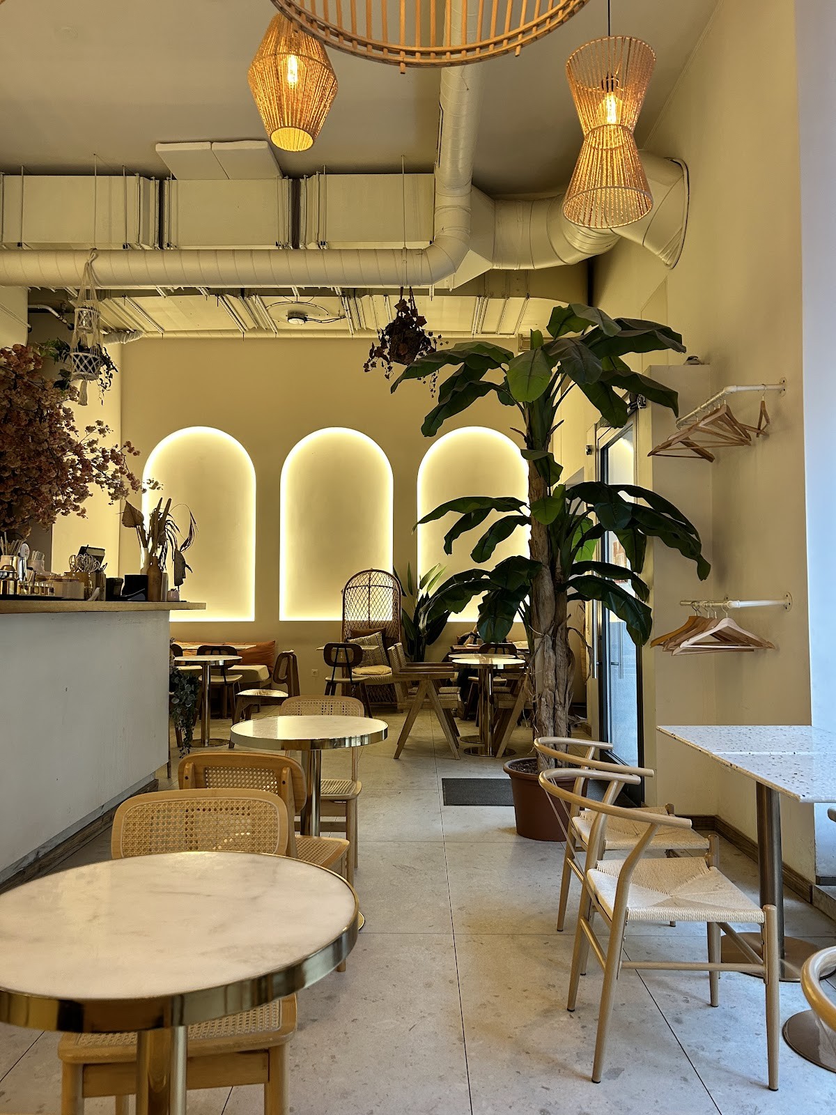 Wolke - 1090: the place