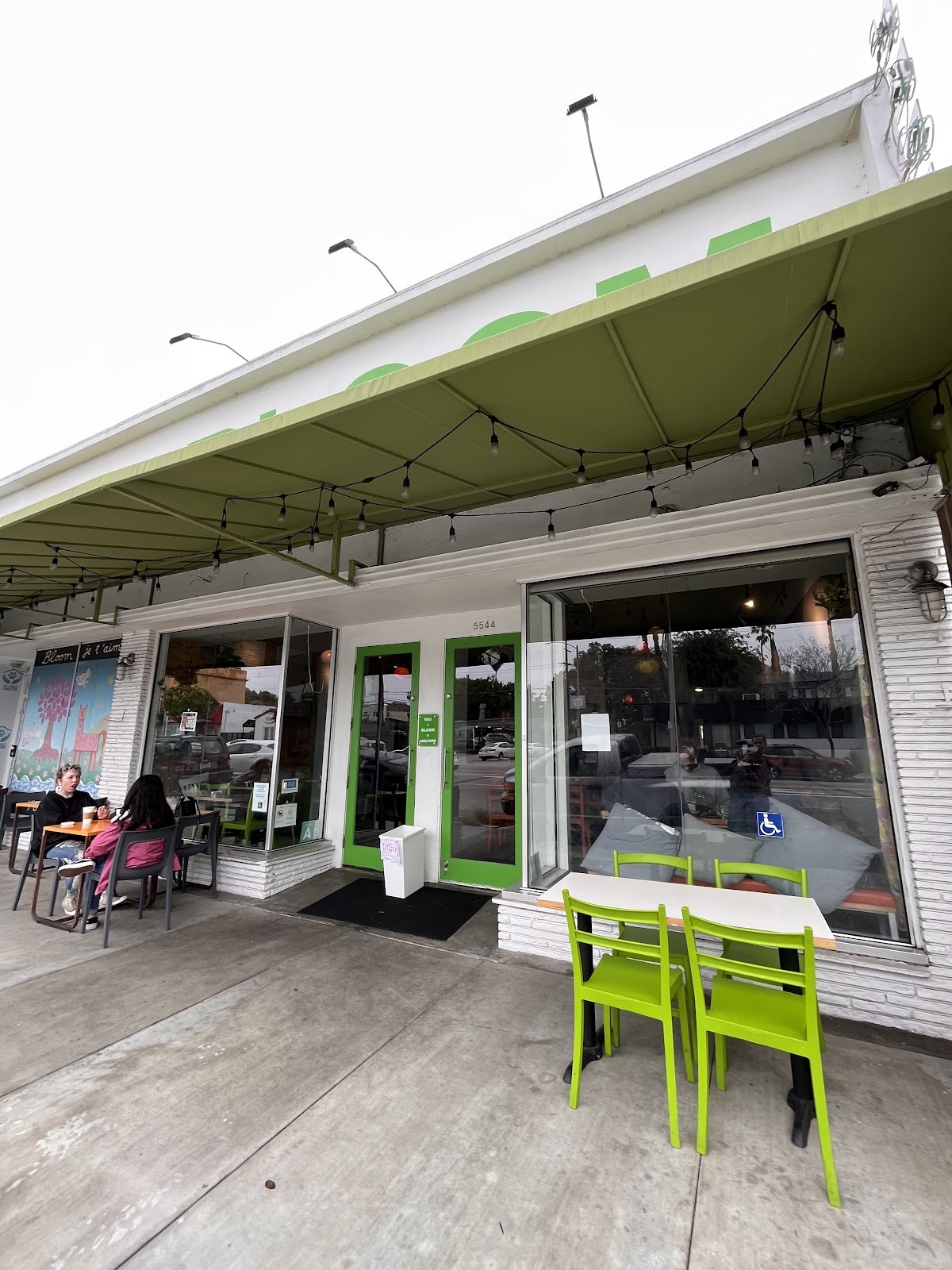 Bloom Restaurant: the place