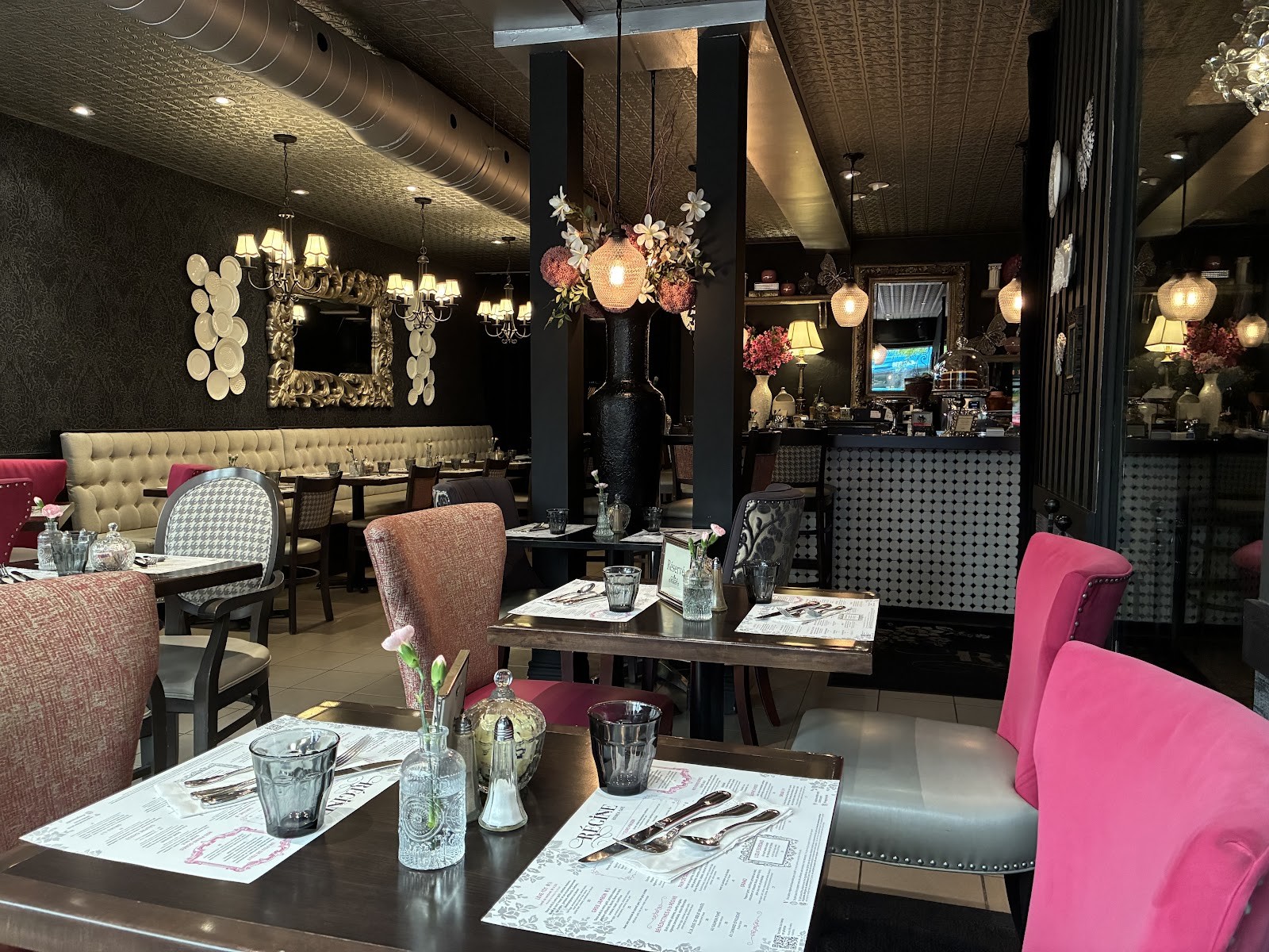 Régine Café: the place