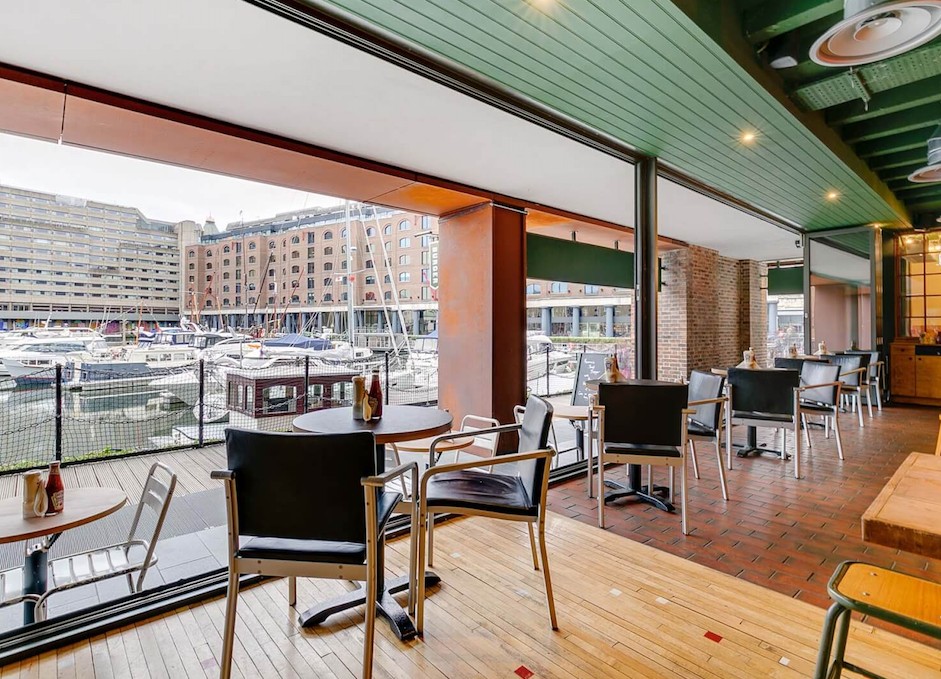 Honest Burgers St Katharine Docks: the place