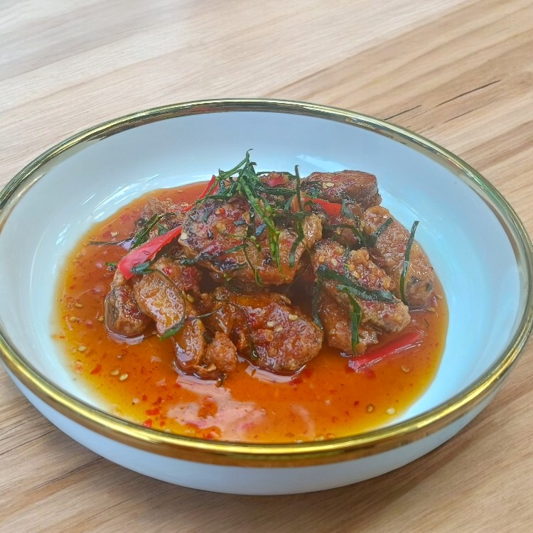 Every j (vegetarian restaurant & coffee bar) เอเวอรี่เจ ร้านอาหารเจและกาแฟสด: food & drinks