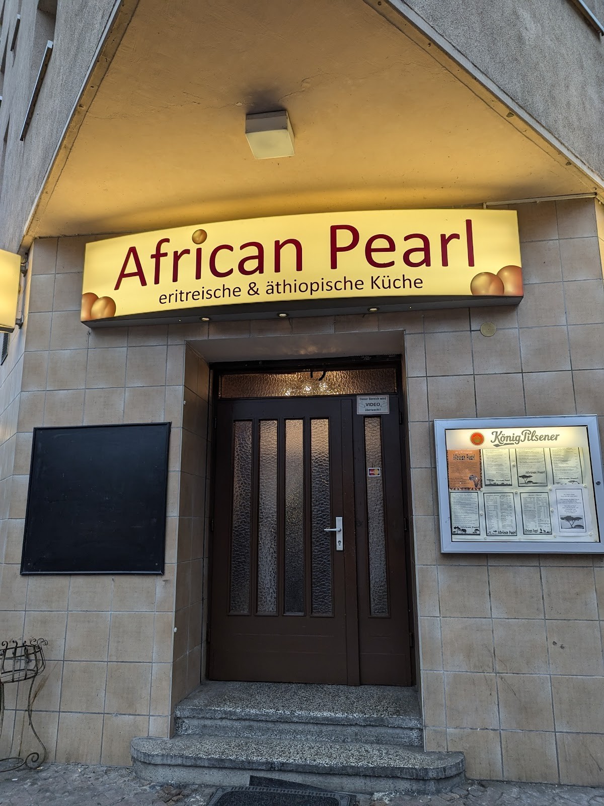African Pearl: the place