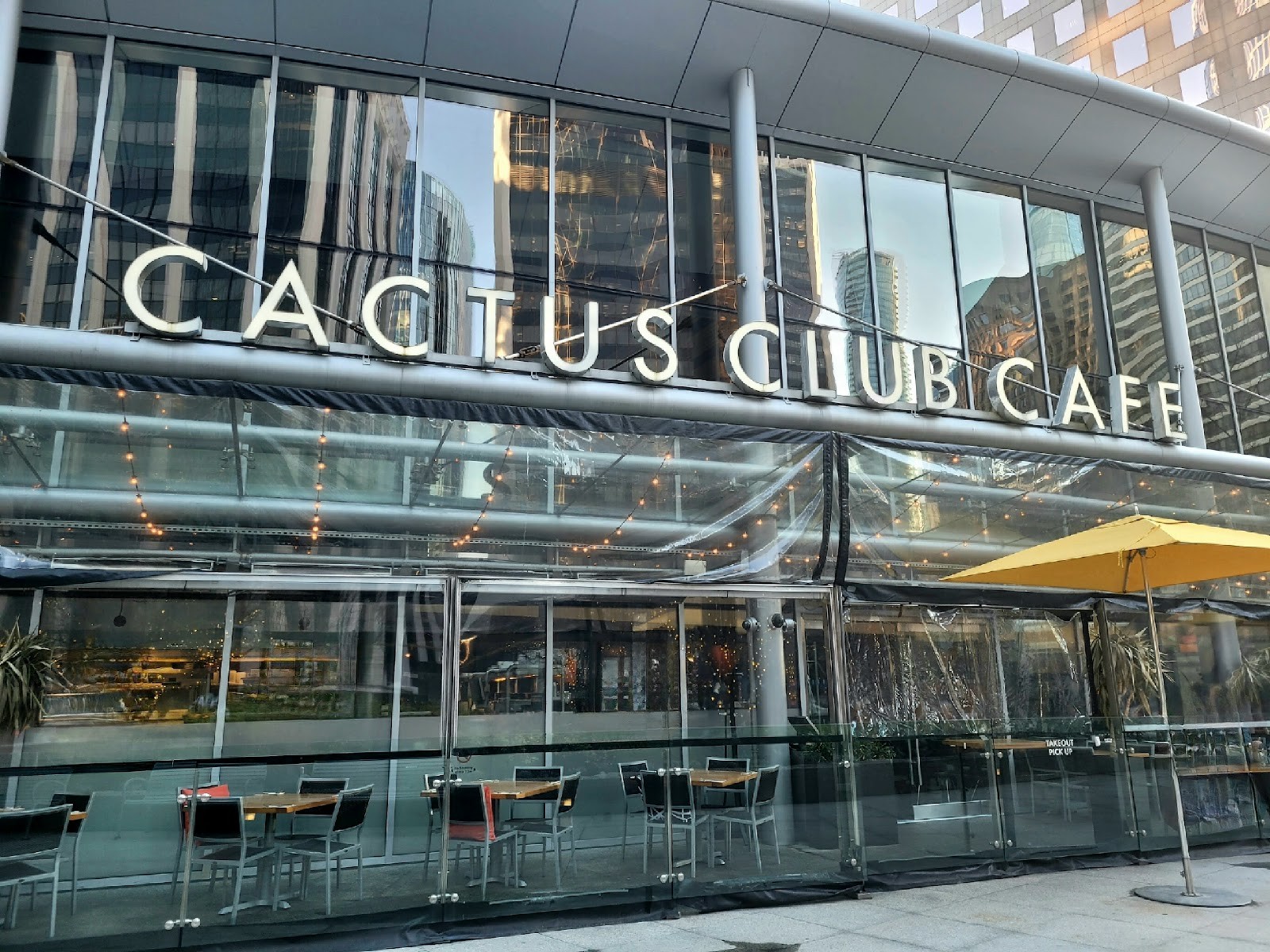 Cactus Club Cafe: the place