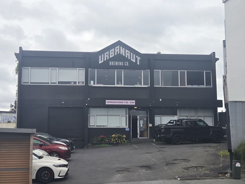 Urbanaut Brewery and Taproom: photo 4