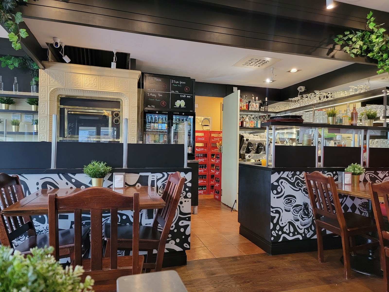 KURA Buffalo Wings & Craft Beer - Wilanów: the place