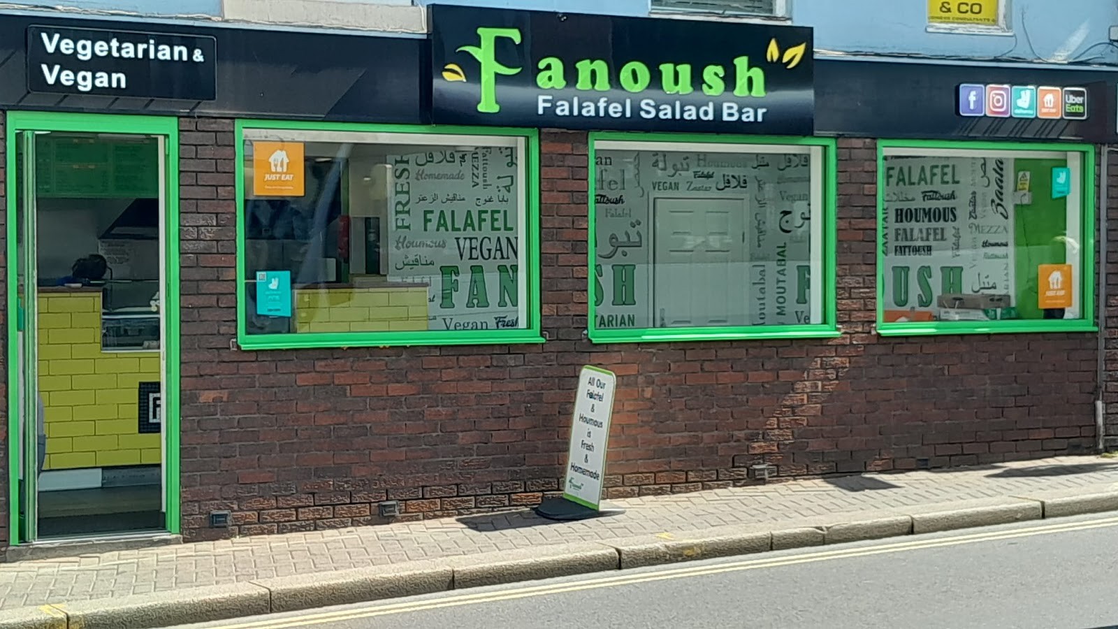 Fanoush Falafel Salad Bar: the place
