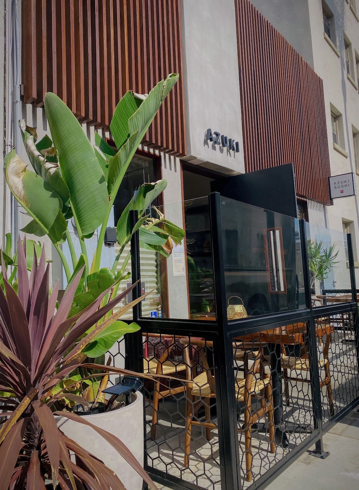Azuki Sushi Lounge: the place