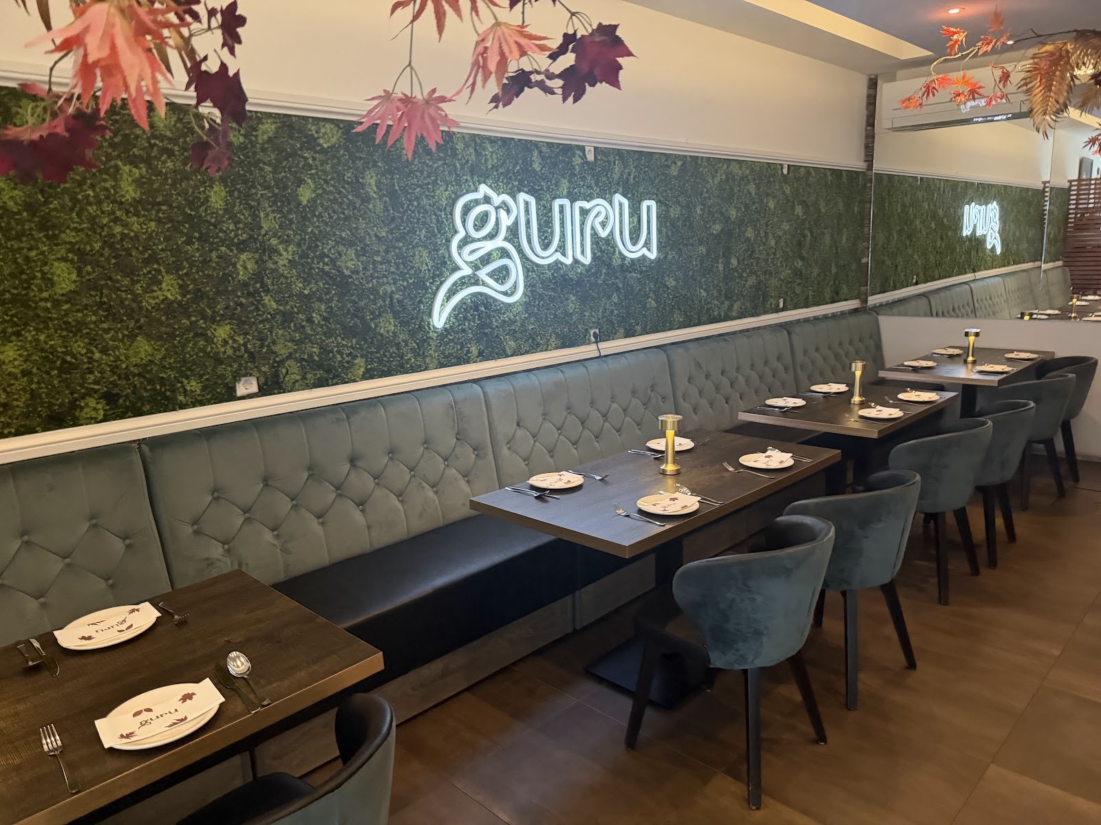 Guru Restaurant: the place