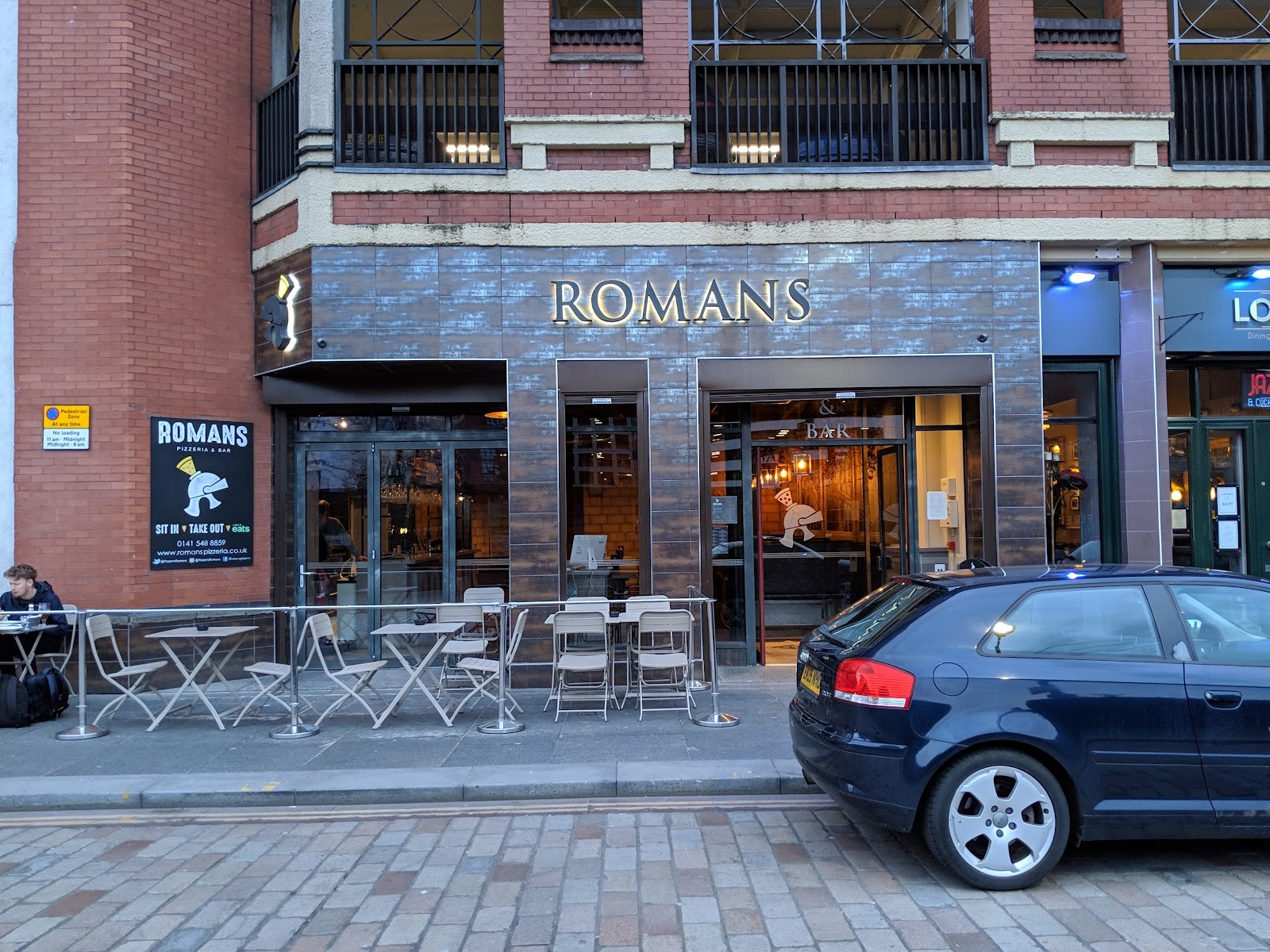 Romans Pizzeria: the place