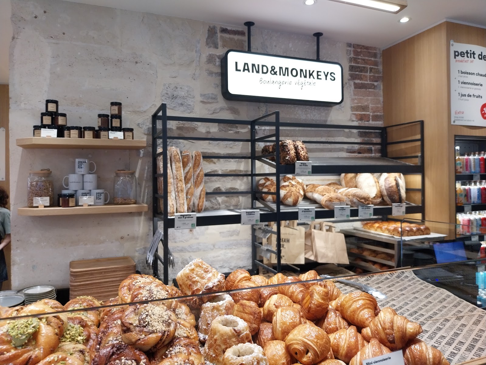 Land&Monkeys Grands Boulevards: the place