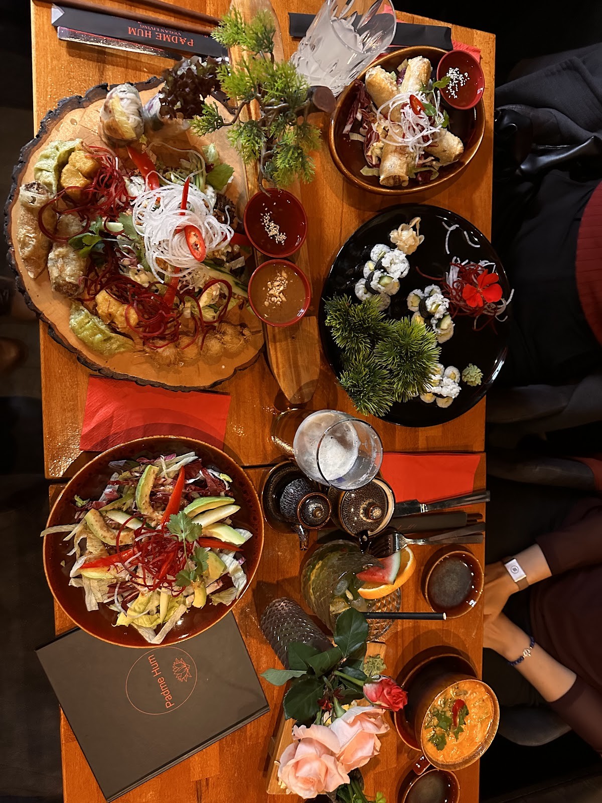 Padme Hum: food & drinks