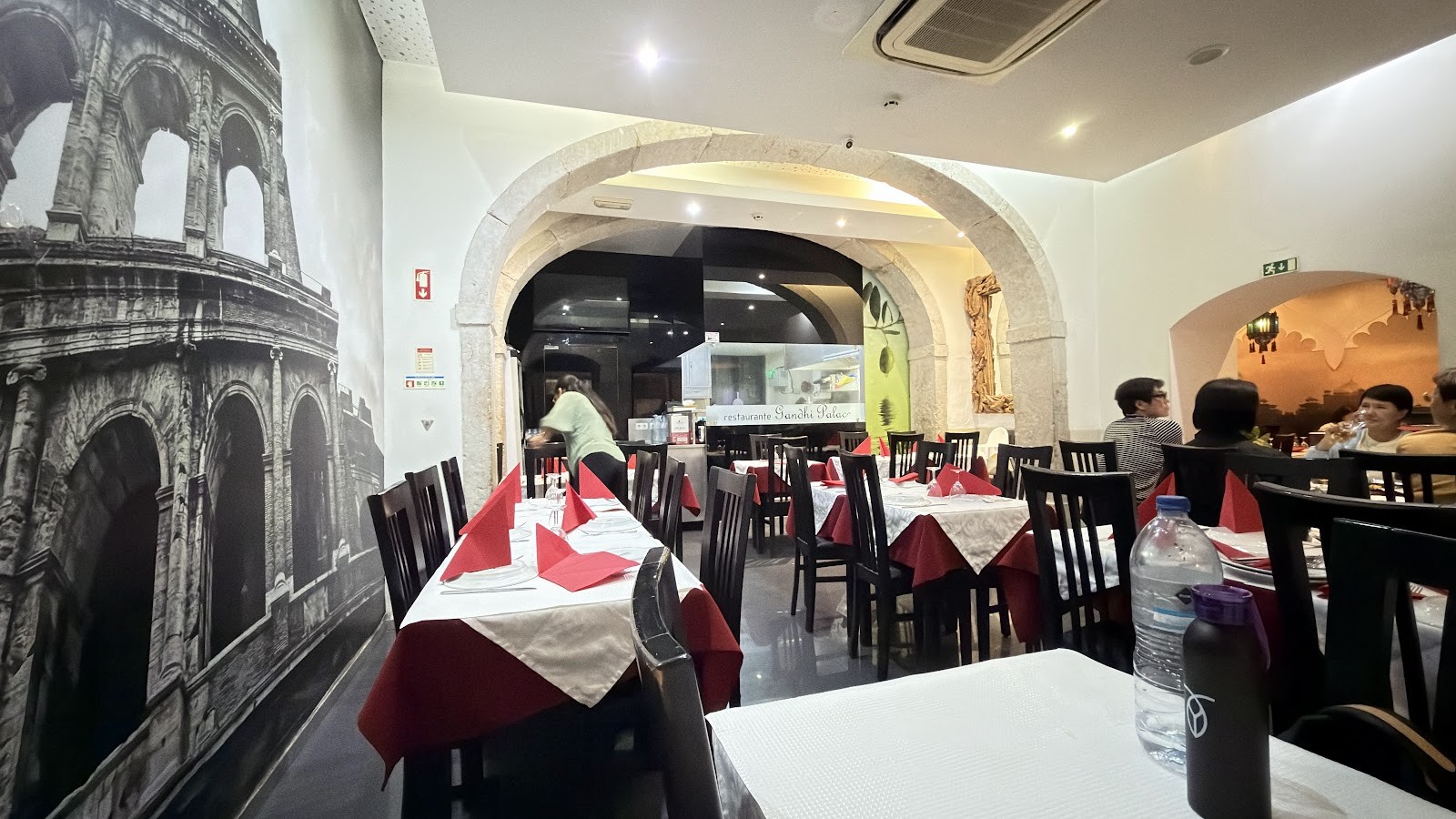 Gandhi Palace: the place
