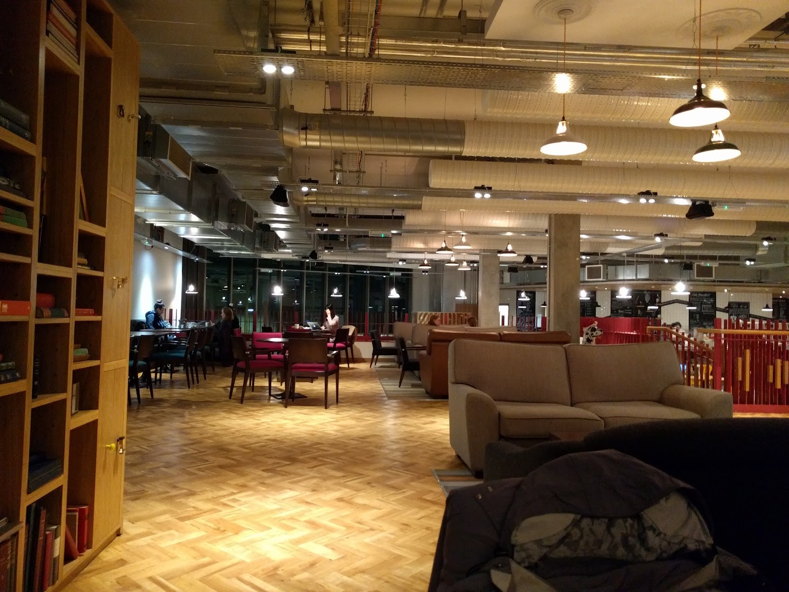 Levels Cafe & Lounge: the place
