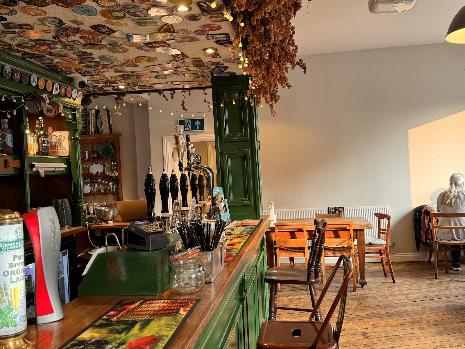 The Lansdowne Pub: the place