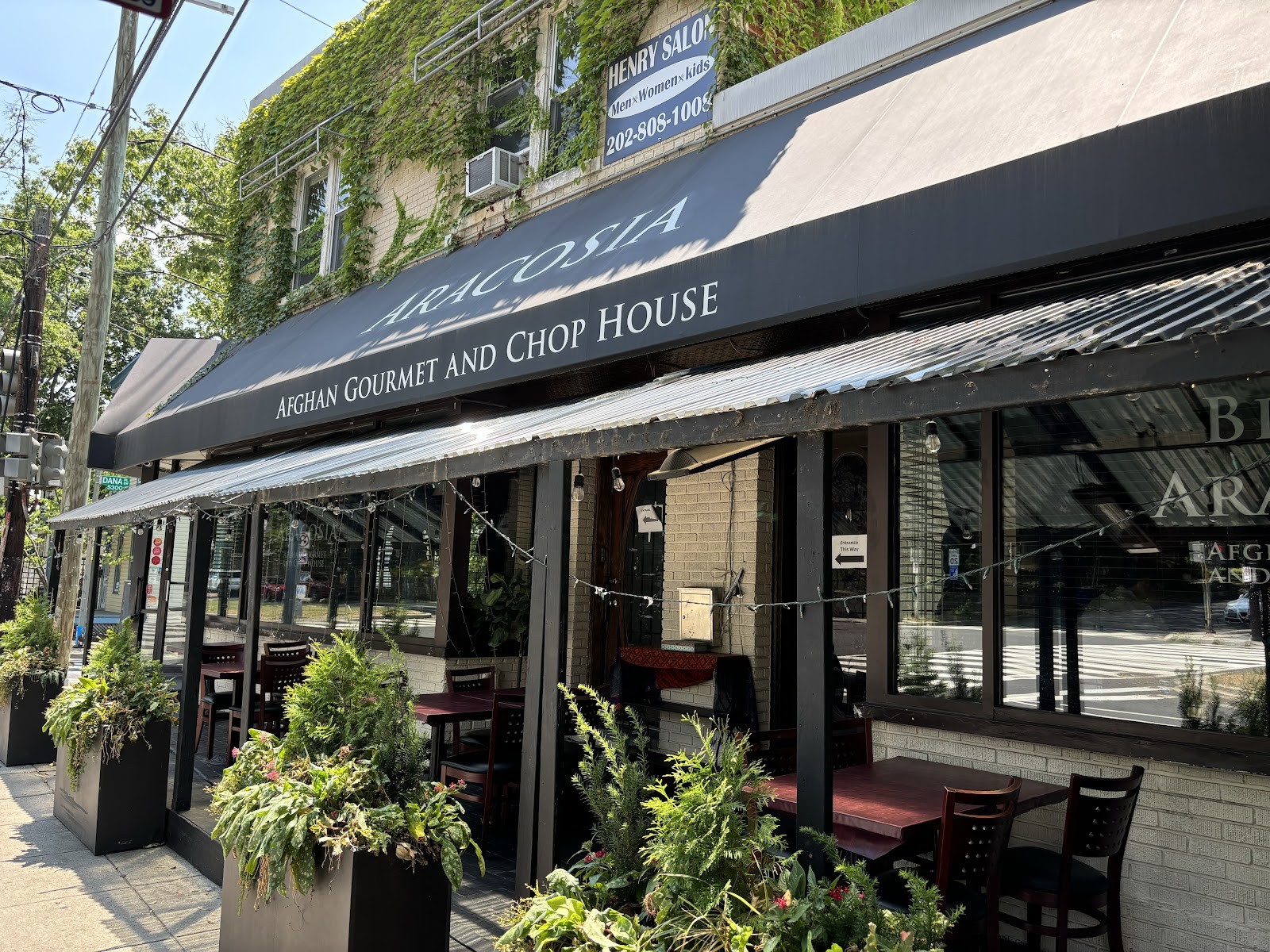 Bistro Aracosia: the place