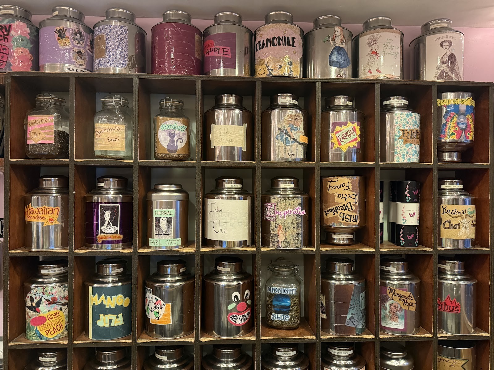 Alice's Tea Cup: the place