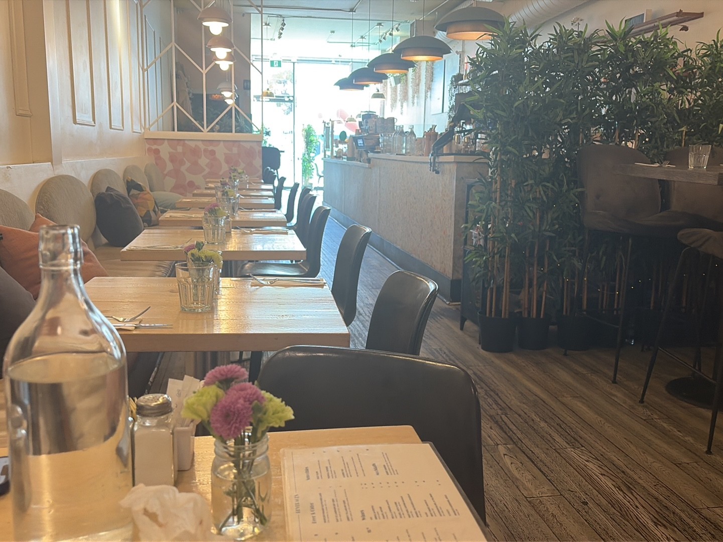 Almond Butterfly Bistro: the place