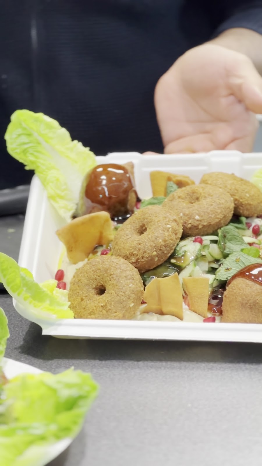 Falafel Nar: food & drinks