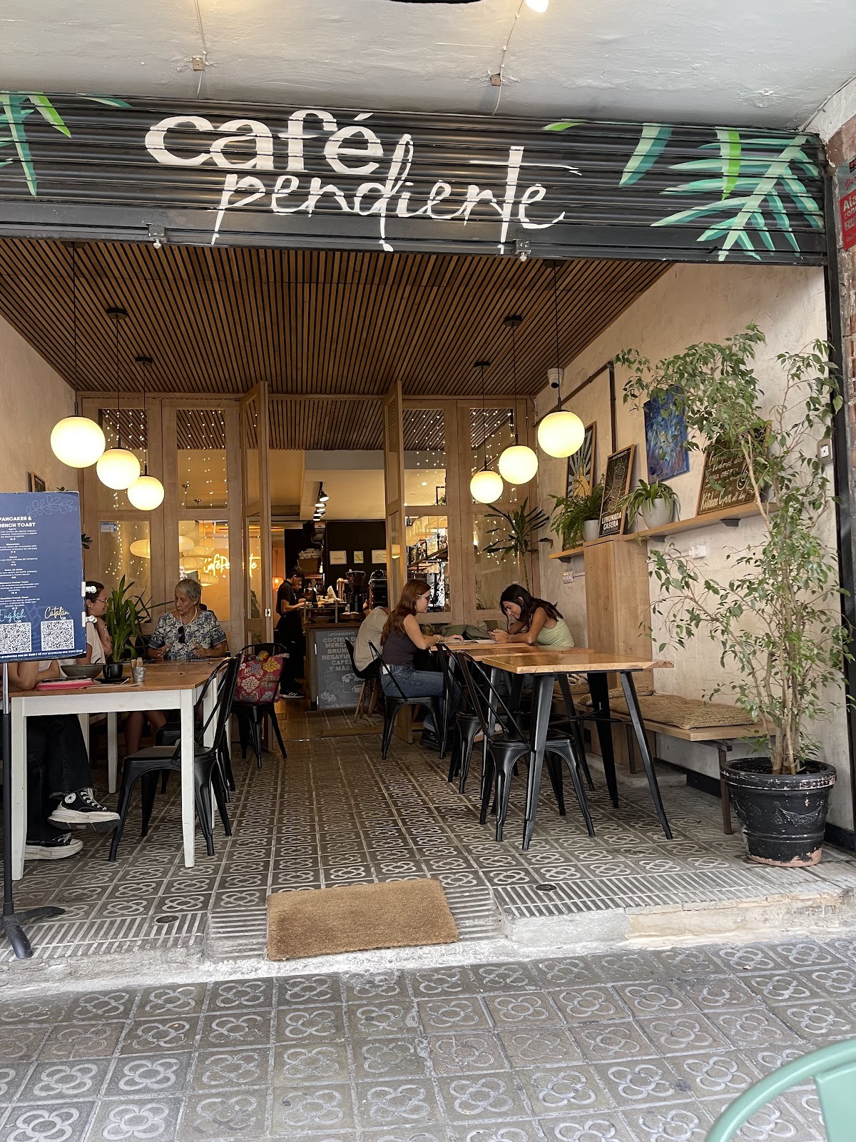 CaféPendiente Brunch & Drinks: the place