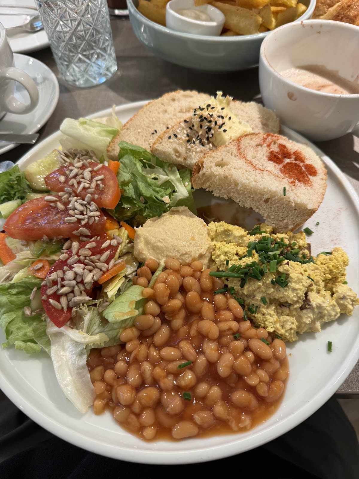 Katzentempel Munich: food & drinks