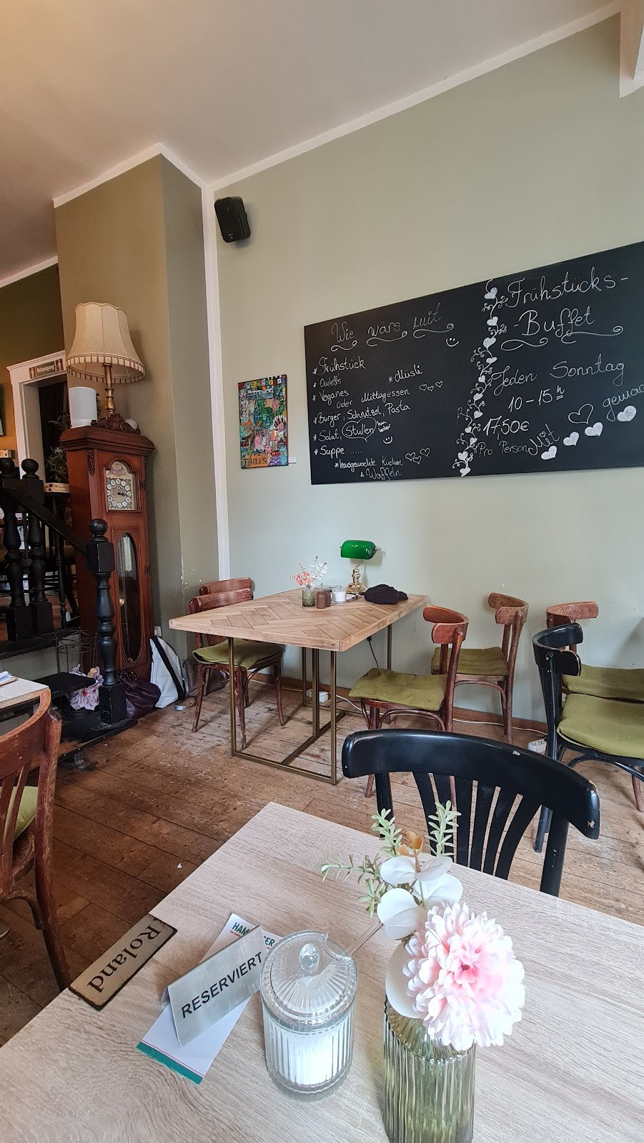 Cafe Klatsch: the place