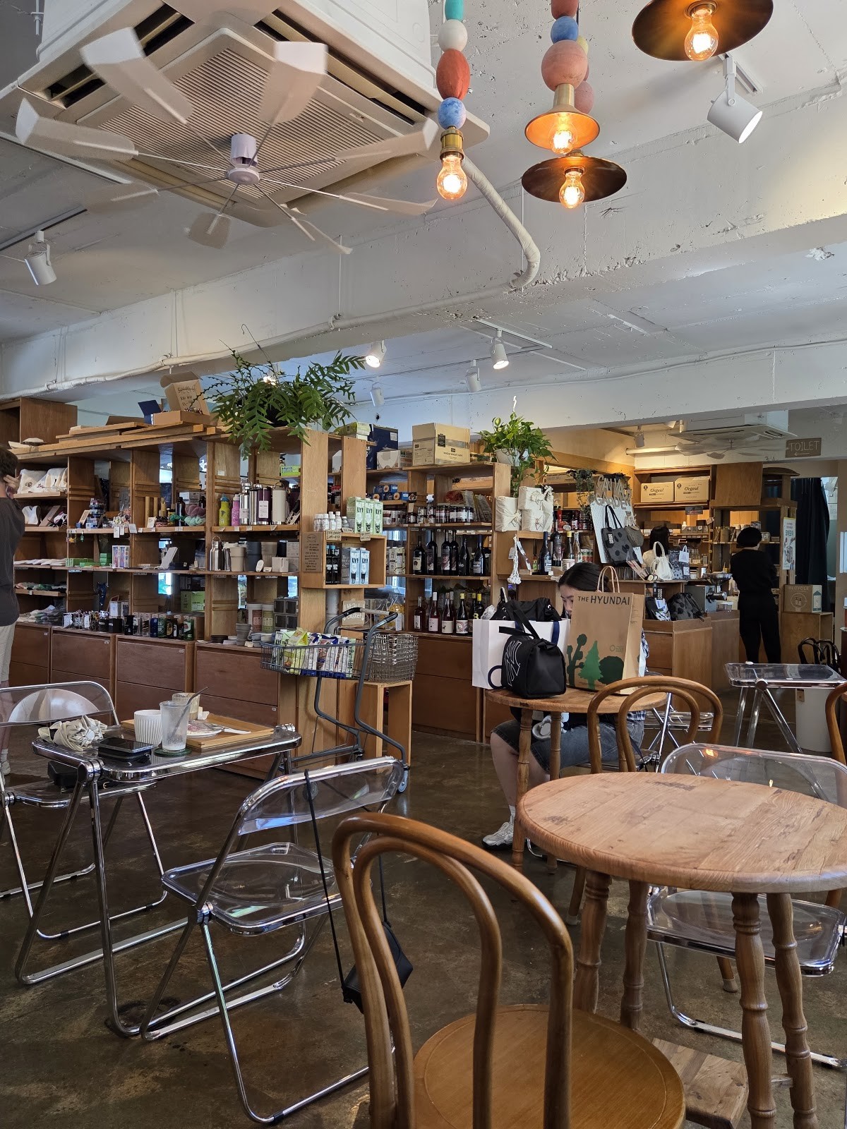 Nono Shop & Cafe: the place