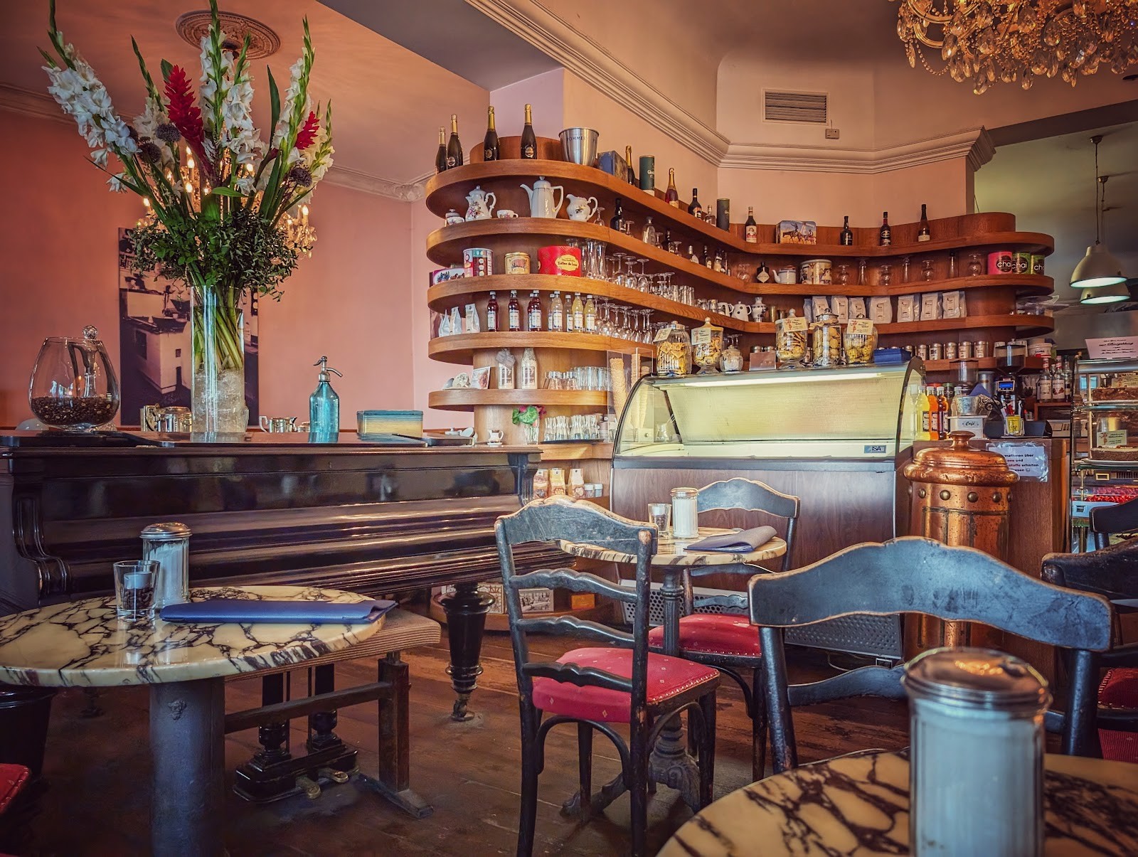 Frau Behrens Torten Charlottenburg: the place