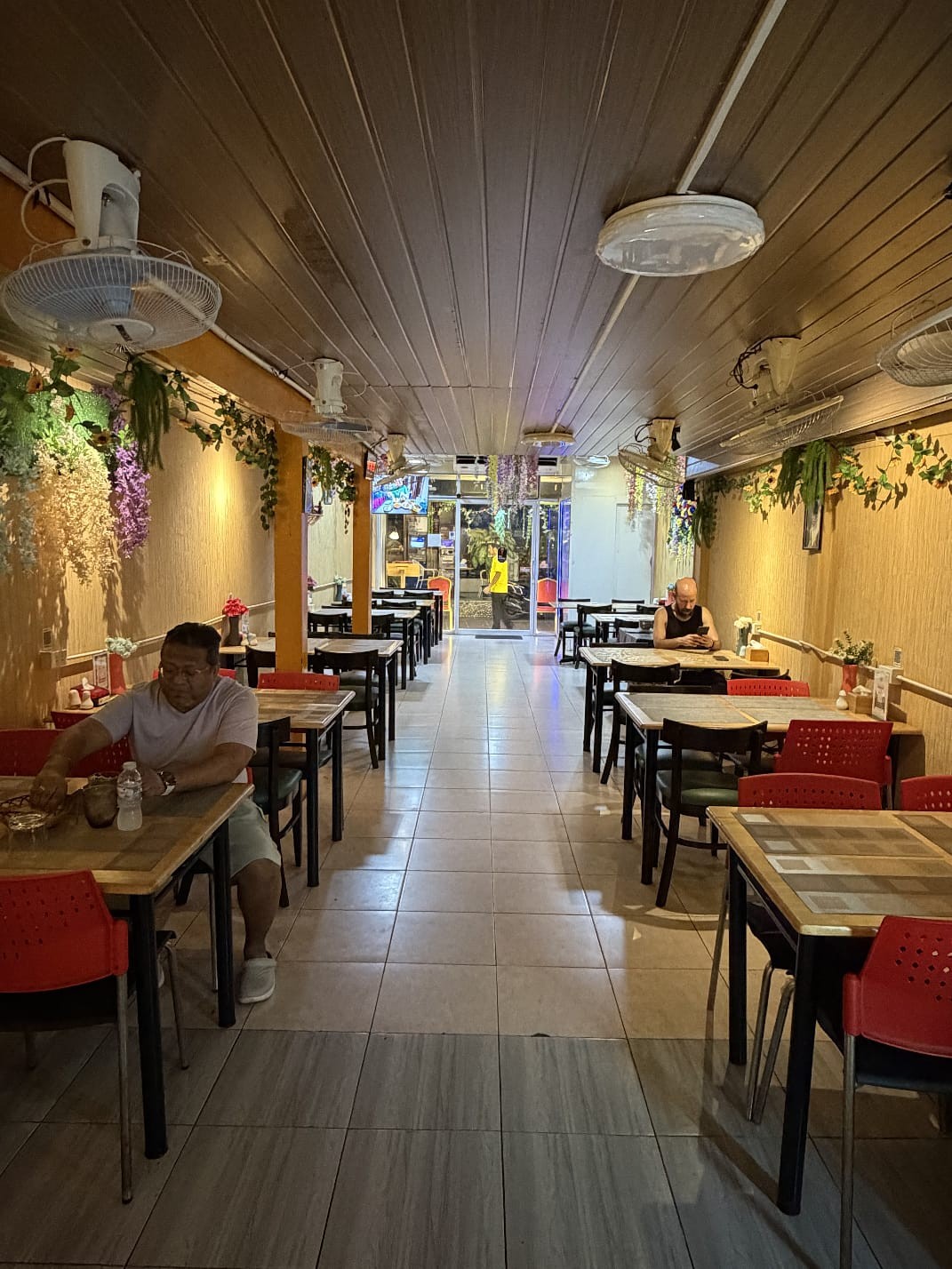Indian Kebab and Curries: the place