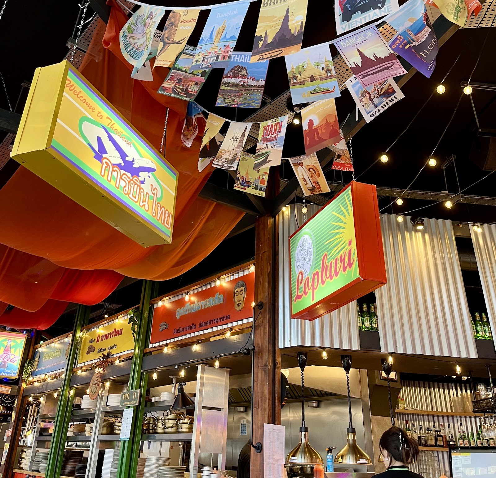 Mee Japanese & Thai Street Food: the place