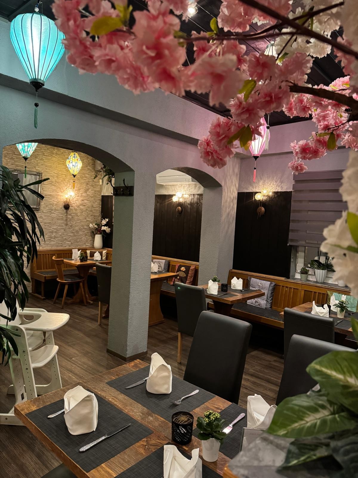 Hoa Thoa - Grill & Wok - Pasing: the place