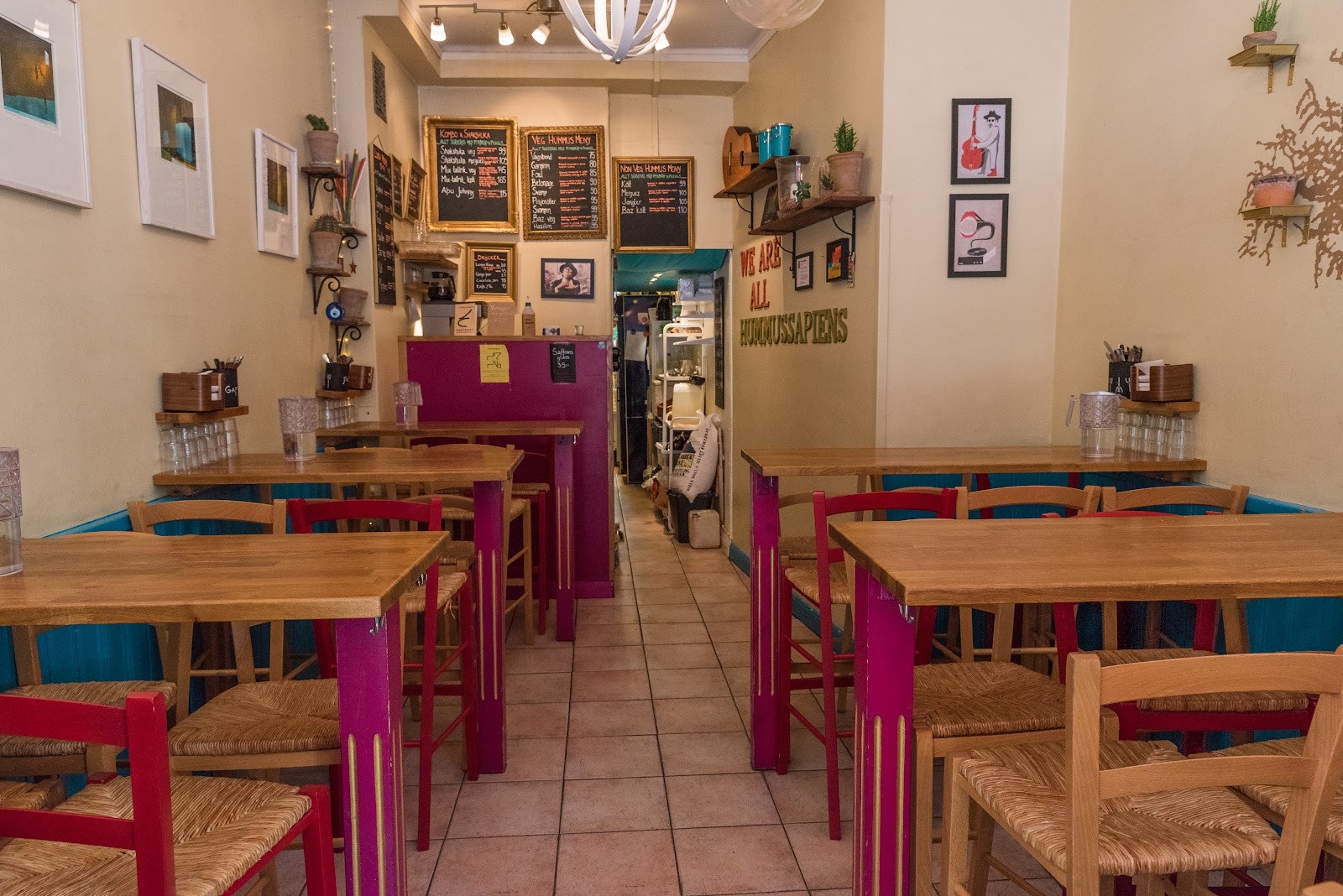 Reggev Hummus - Södermalm: the place