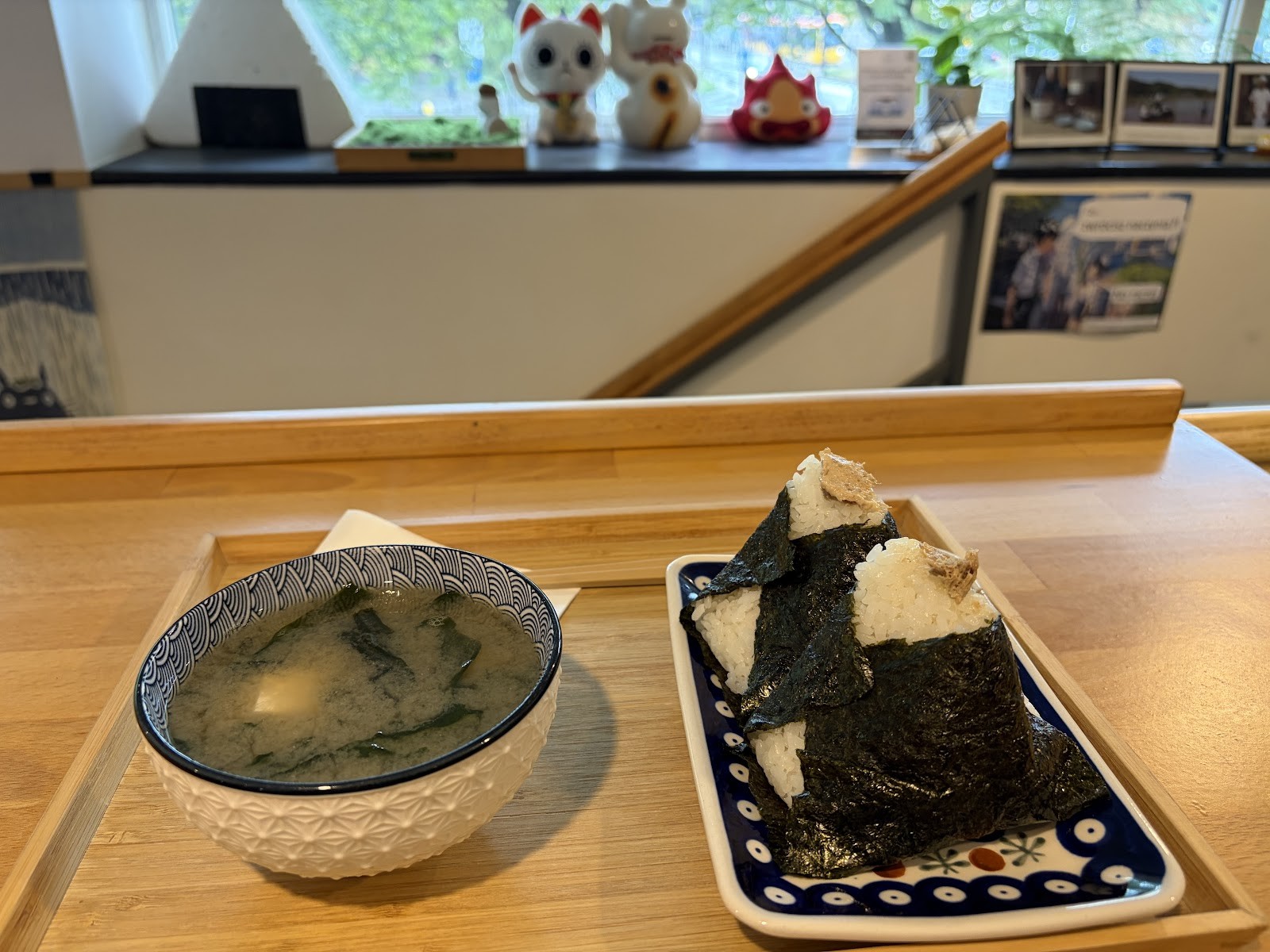 Niigata Onigiri: food & drinks