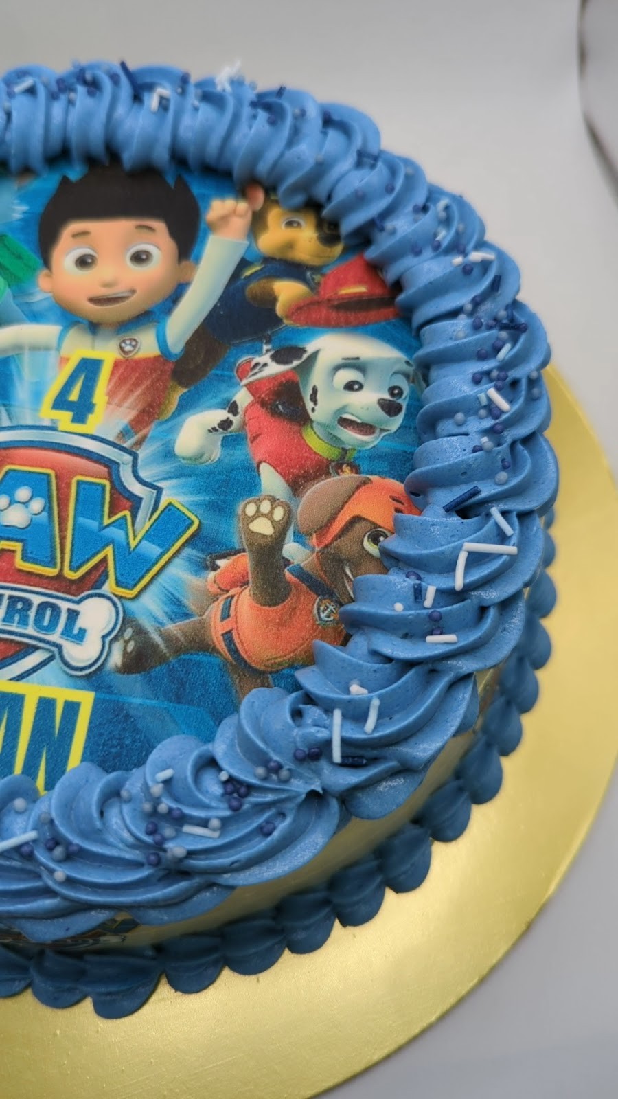 Glossy cakes: food & drinks