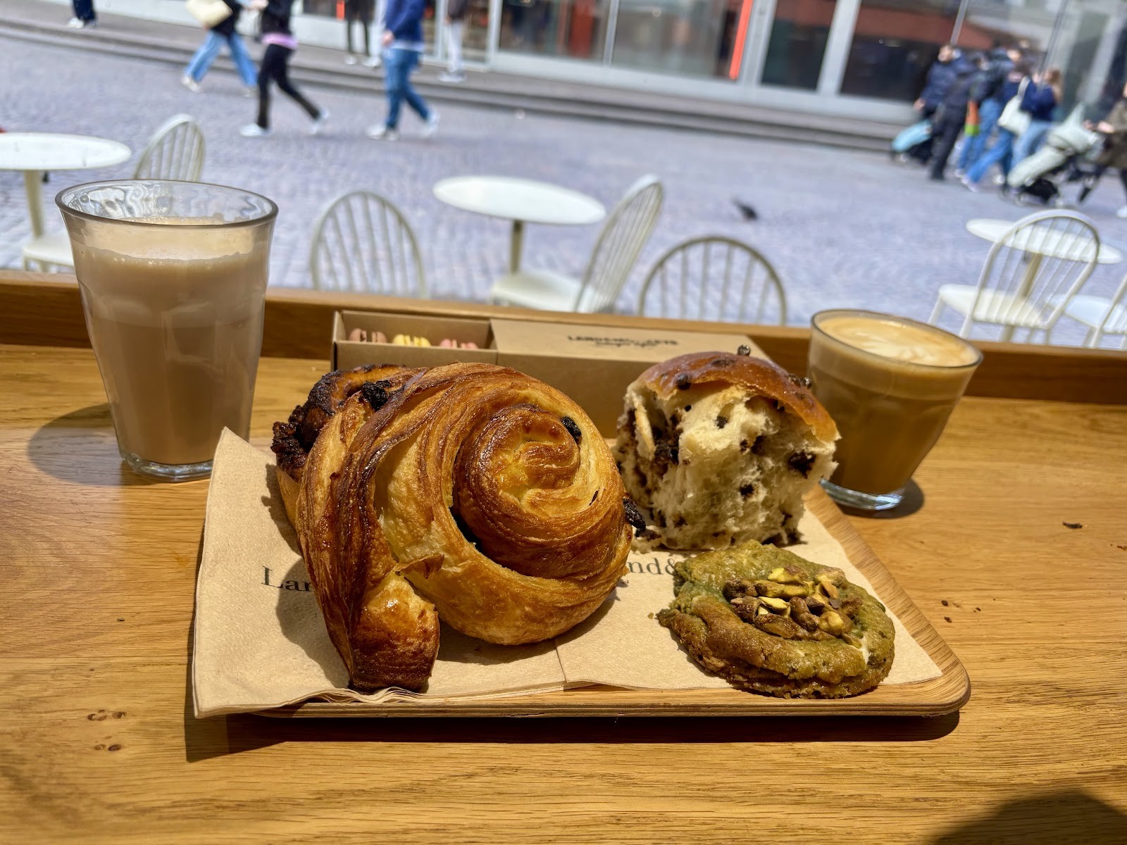 Land & Monkeys: food & drinks