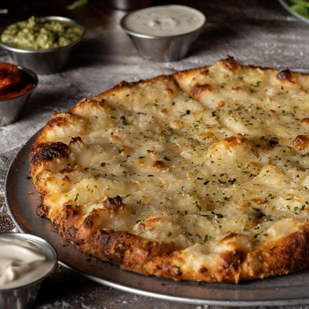Pi Vegan Pizzeria: food & drinks