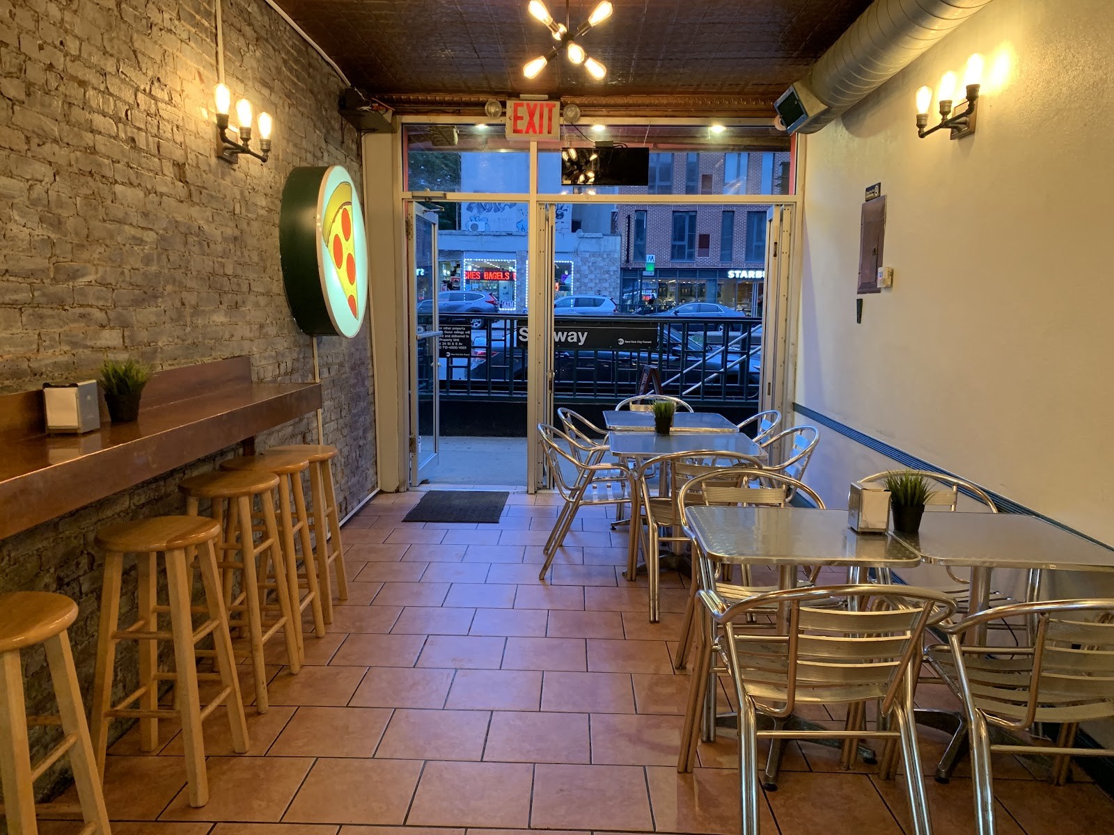 Union Street Pizza: the place