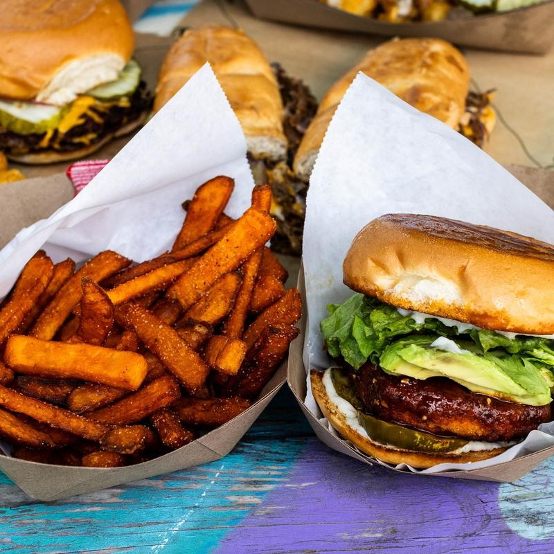 Nom Burgers: food & drinks